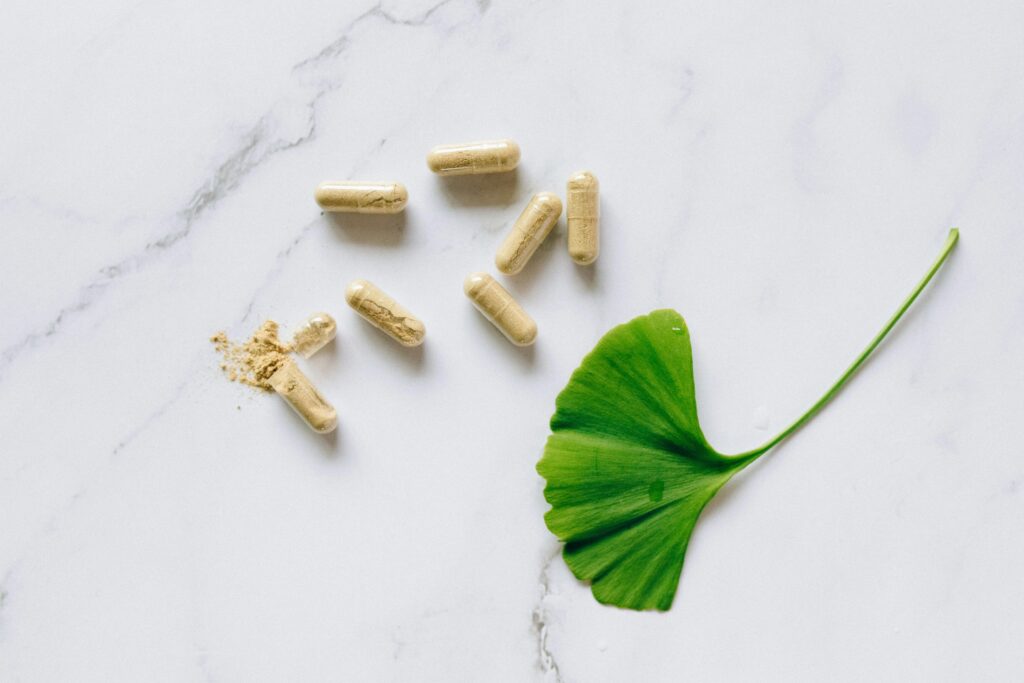 zipwp-image-7615616 Ginkgo Leaf and Capsules